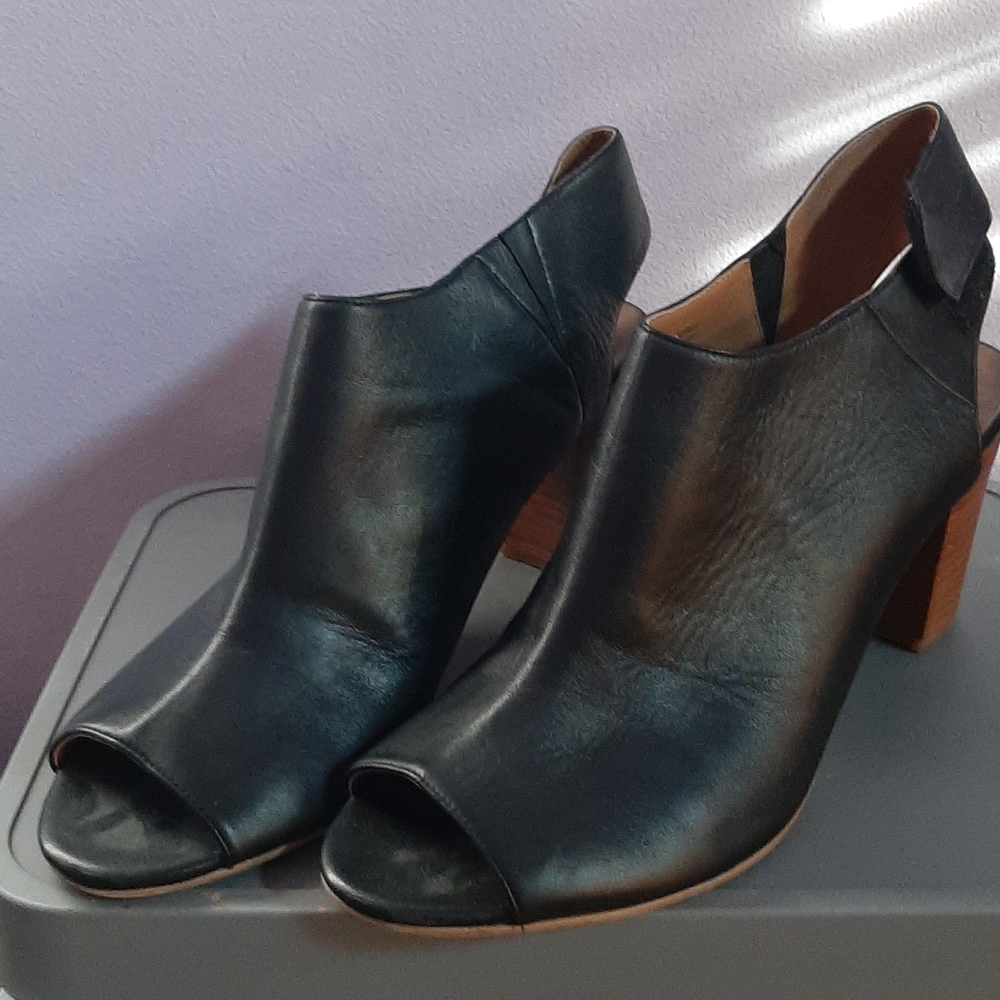 Open toe leather heels